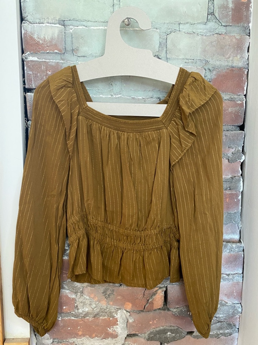 Women's Ruffled Long-Sleeve Peasant Top
